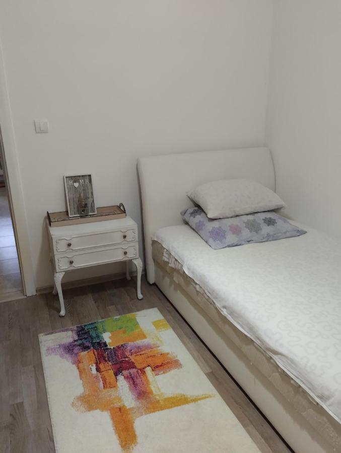 Apartman All Seasons Hotonj Extérieur photo