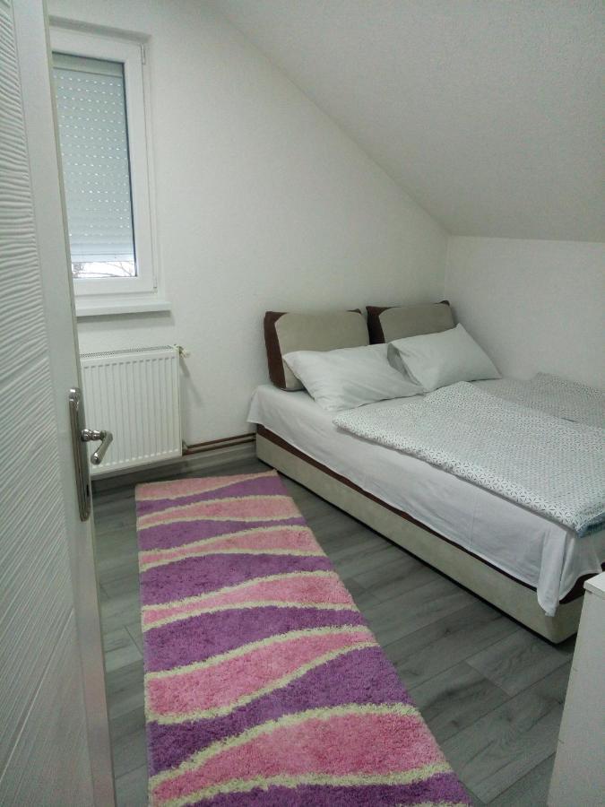 Apartman All Seasons Hotonj Extérieur photo